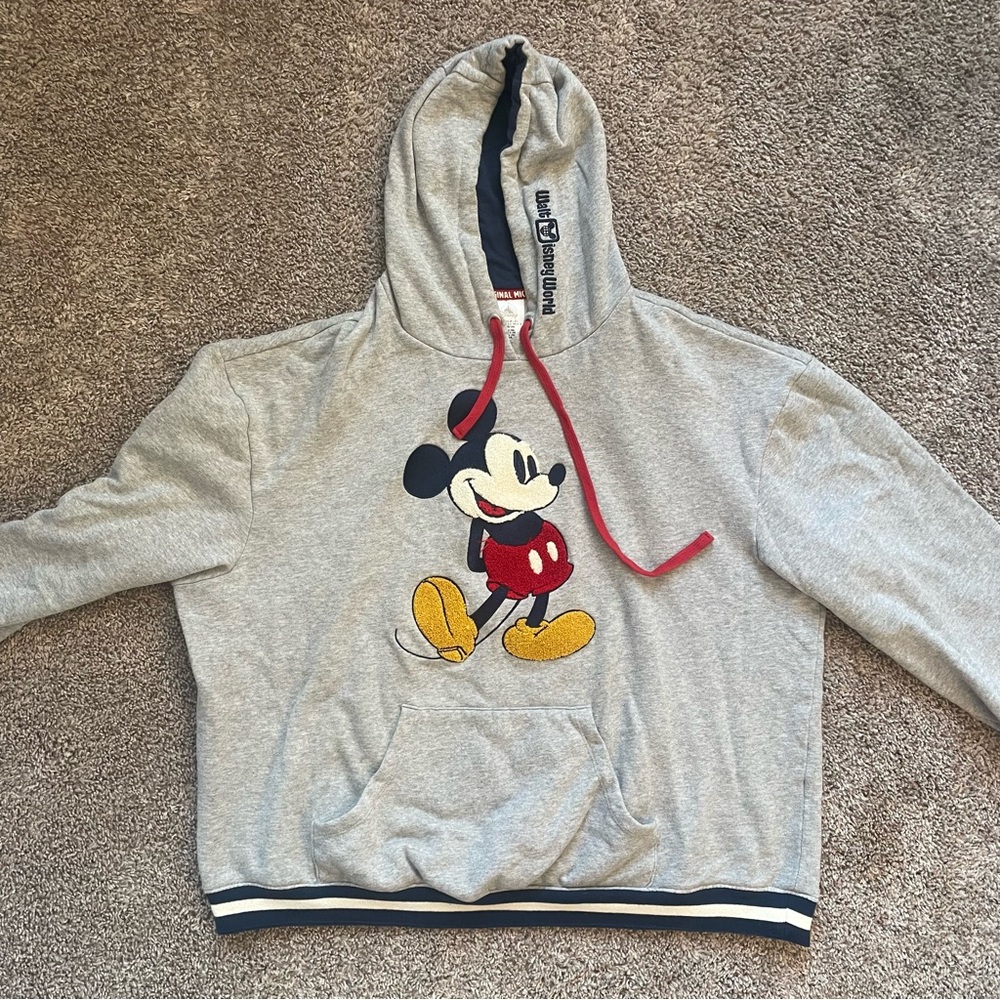 Walt Disney World Sweatshirt size L